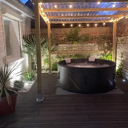 Appartement Fraichement Renovee - Jacuzzi Au Coeur De Caen Exterior photo