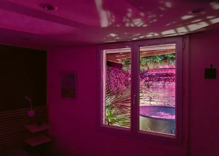 Appartement privé avec jacuzzi au coeur de Caen