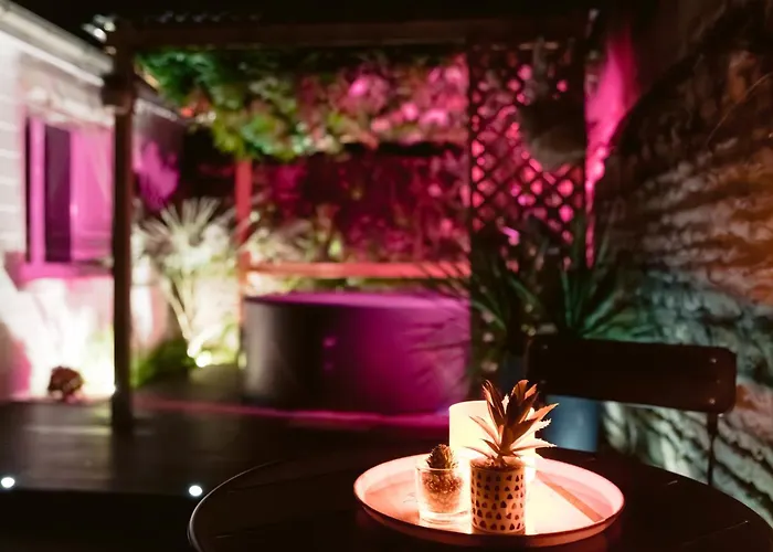 Appartement privé avec jacuzzi au coeur de Caen