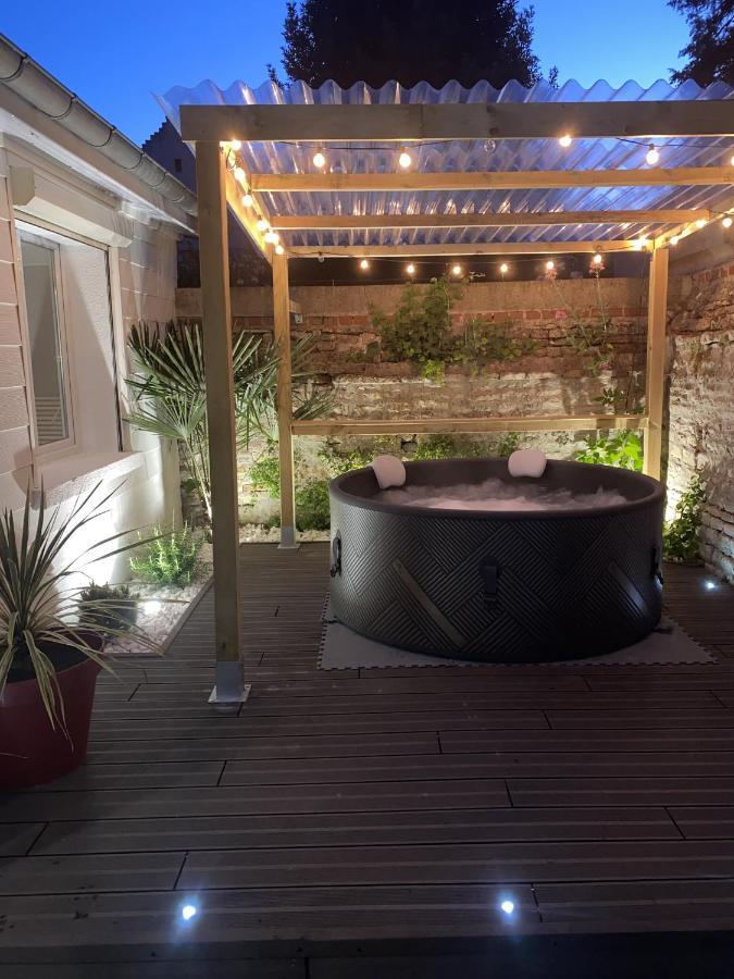 Fraichement Renovee - Jacuzzi Au Coeur De Apartment *