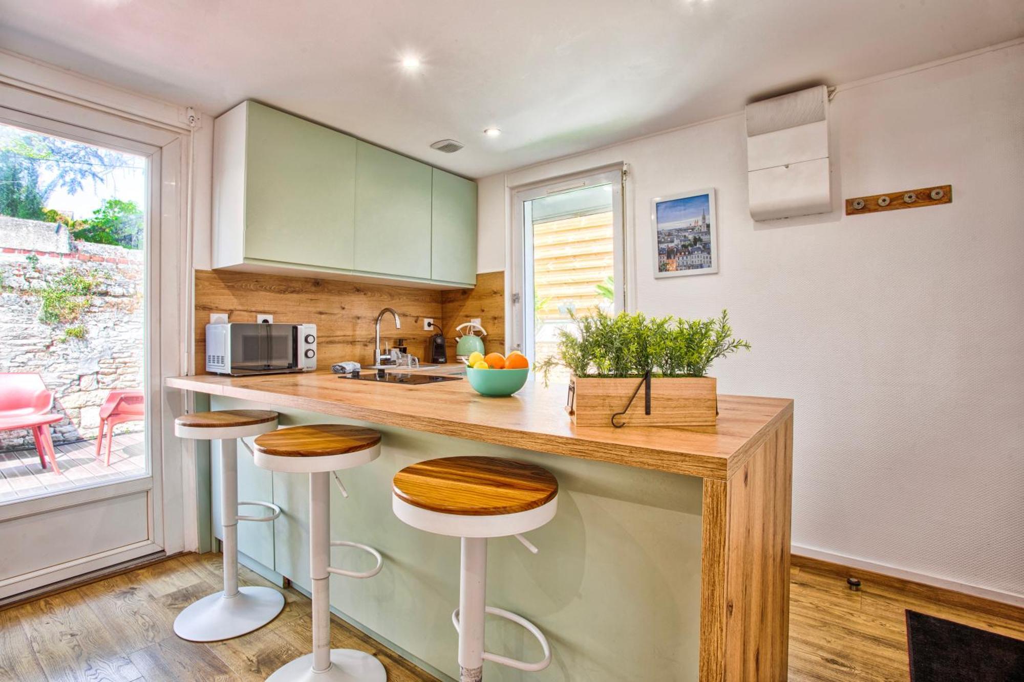Fraichement Renovee - Jacuzzi Au Coeur De Apartamento *